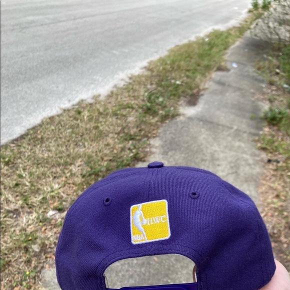 Lakers SnapBack hat purple nba - Picture 2 of 4